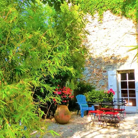 Domaine De Conillieres Lodge *