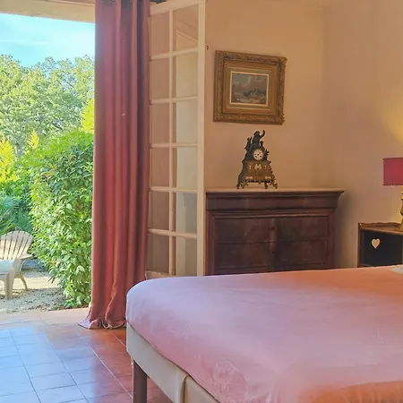 Domaine De Conillieres Lodge *